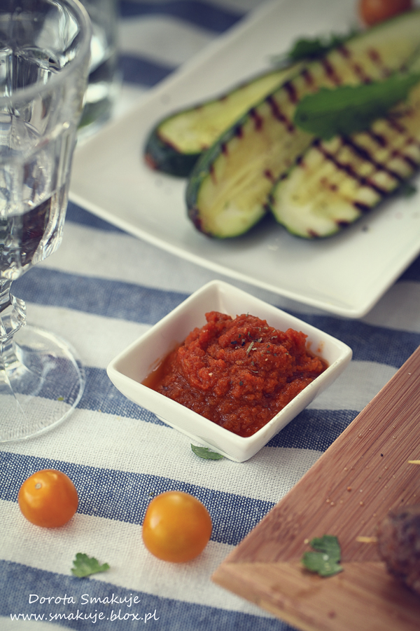 Cevapici – bałkańskie szaszłyki z mielonego mięsa