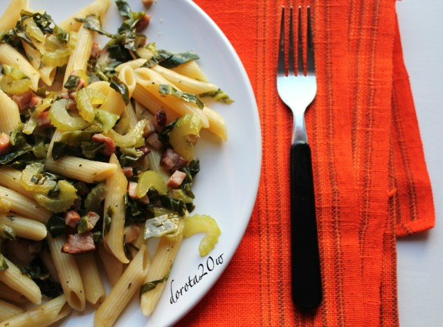 makaron penne wiosennie na zielono