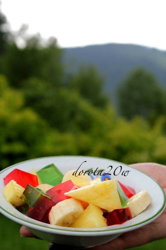 salatka owocowa z galaretką