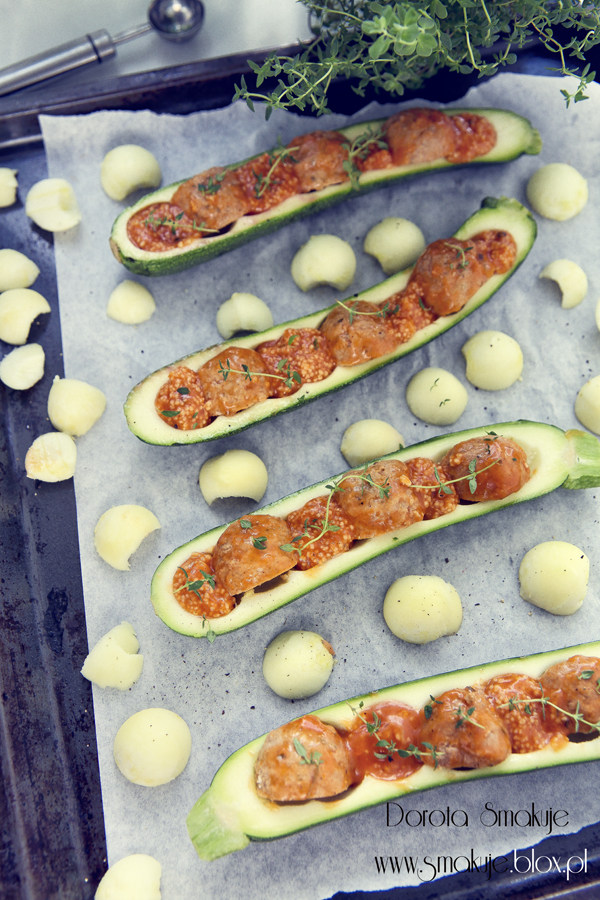 Zapiekane cukiniowe łódeczki z mięsem i kuskusem