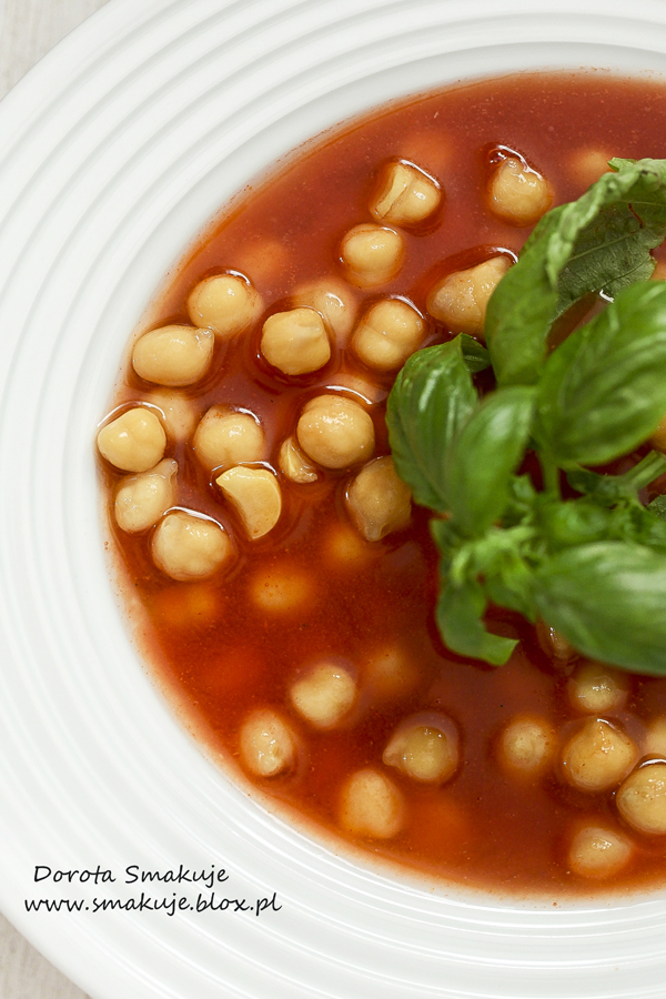 Zupa pomidorowa z cieciorką