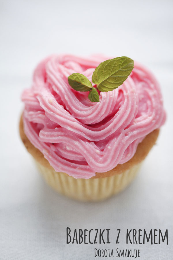 Babeczki z kremem Babeczki z kremem