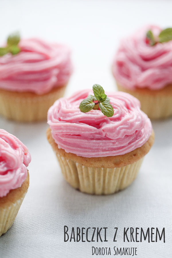Babeczki z kremem Babeczki z kremem