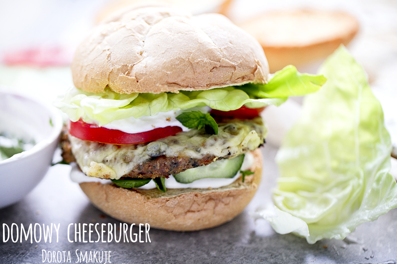 Domowy cheeseburger Domowy cheeseburger